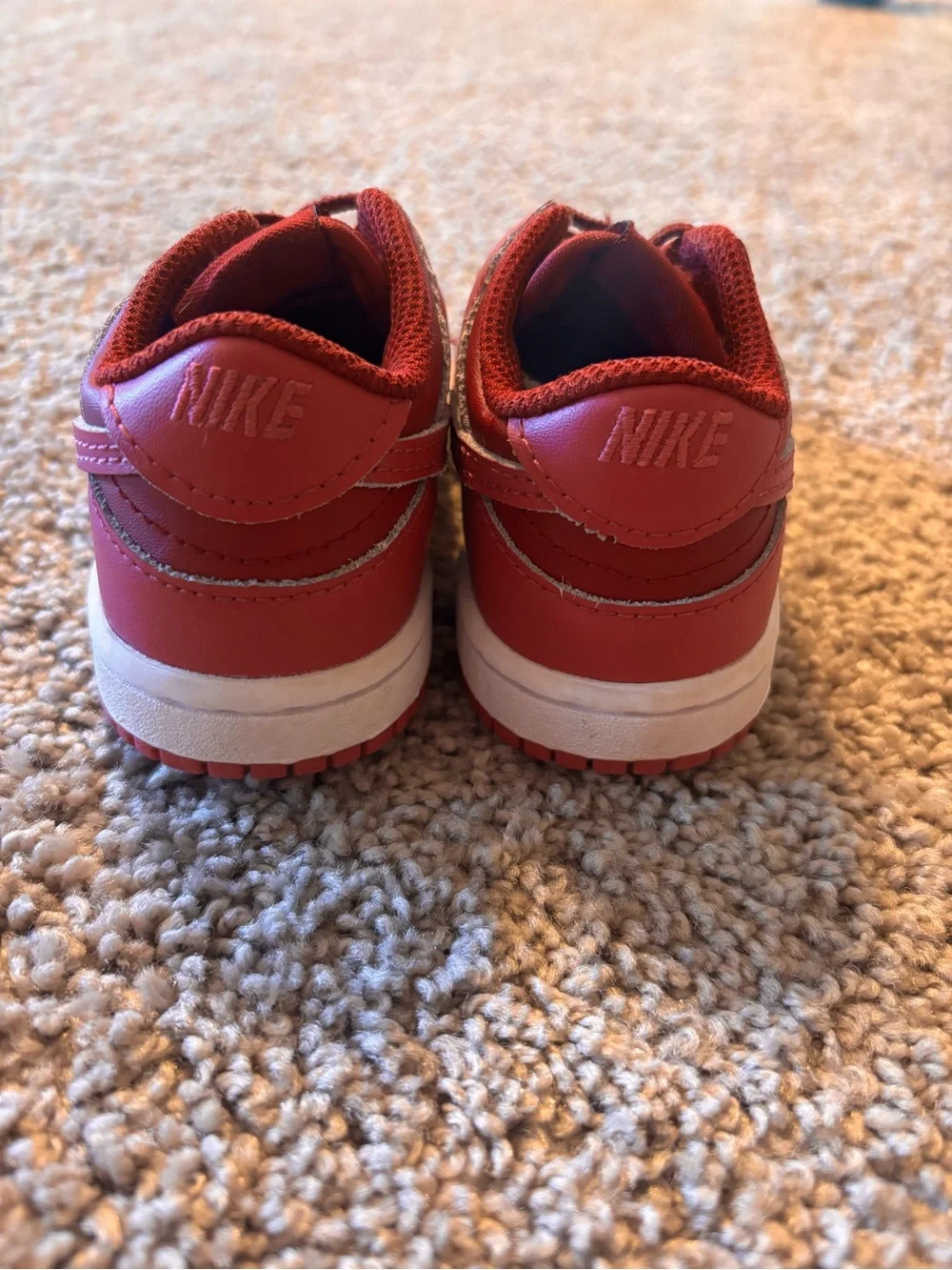 Nike Kids Sneakers in Deep Pink and White